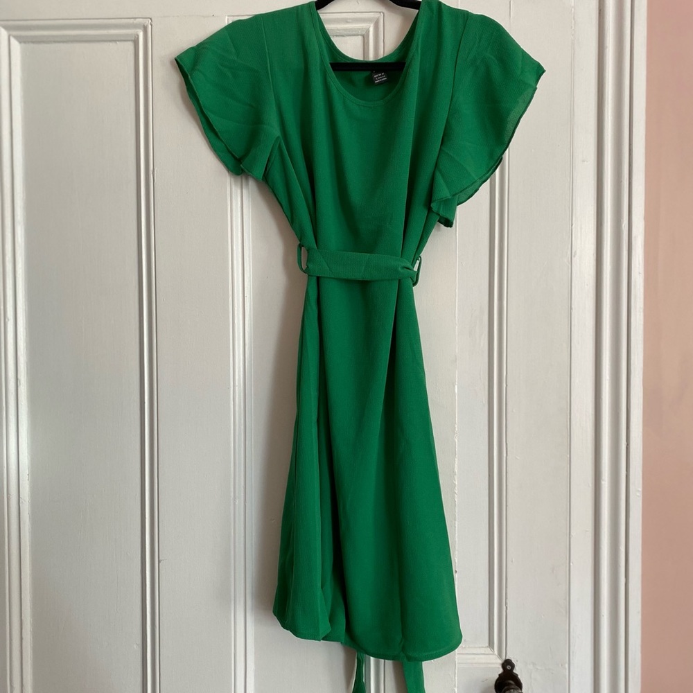 Solid Butterfly Sleeve Belted Tunic dress-never been worn